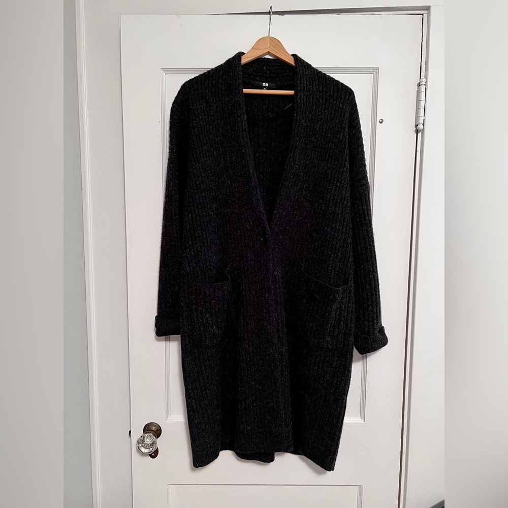 Uniqlo Dark Charcoal Gray calf-length cable knit sweater coat M